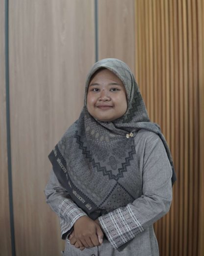 Della-Aputri-Ana-S.Pd_