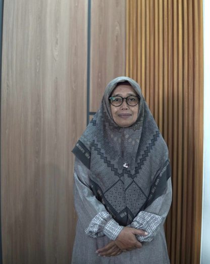 Dra.Suwarni
